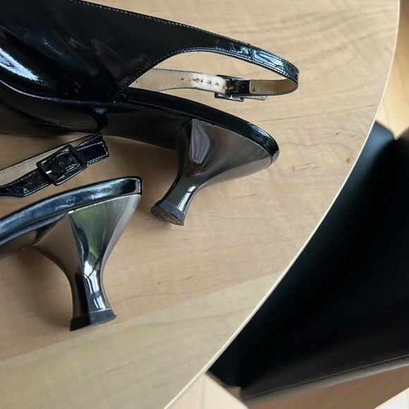 SALVATORE FERRAGAMO Sling Back Kitten Heel Open Toe Sandal Shoe - Picture 4 of 8